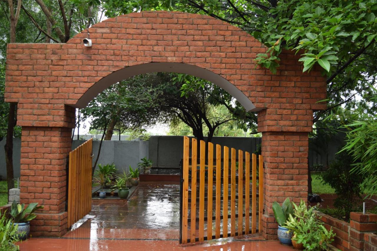Brown Town Resort & Spa Hajdarabad Zewnętrze zdjęcie
