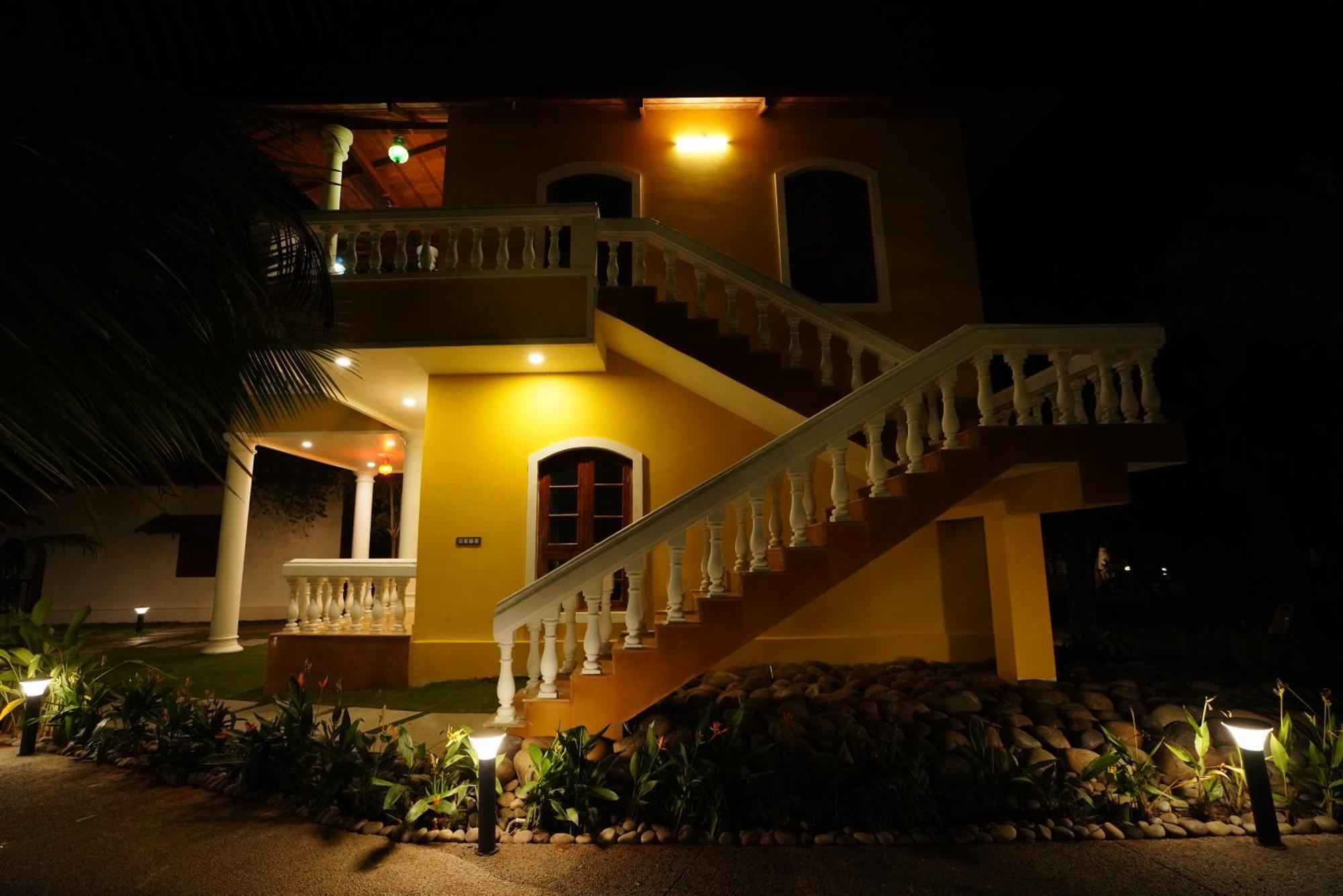 Brown Town Resort & Spa Hajdarabad Zewnętrze zdjęcie