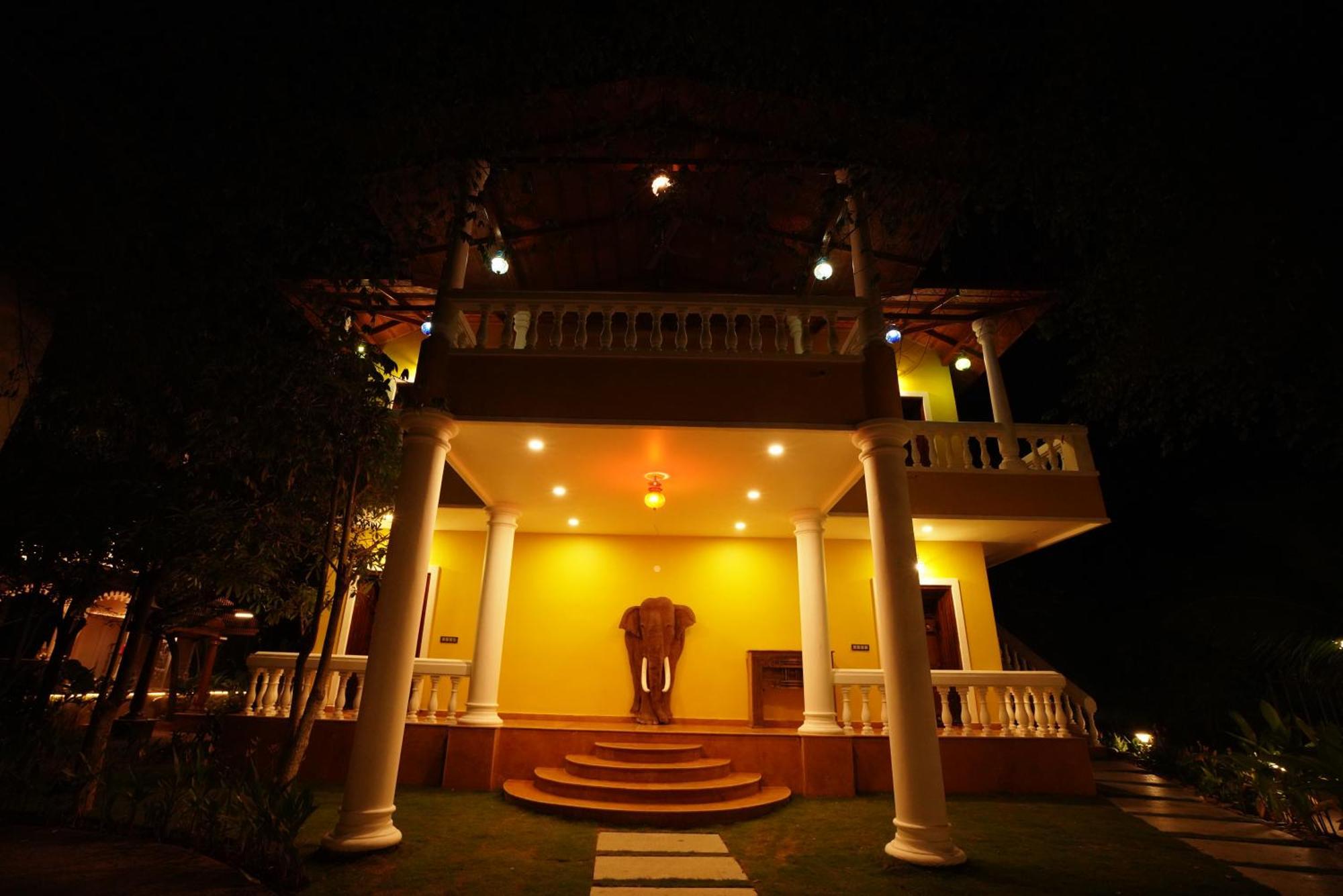 Brown Town Resort & Spa Hajdarabad Zewnętrze zdjęcie