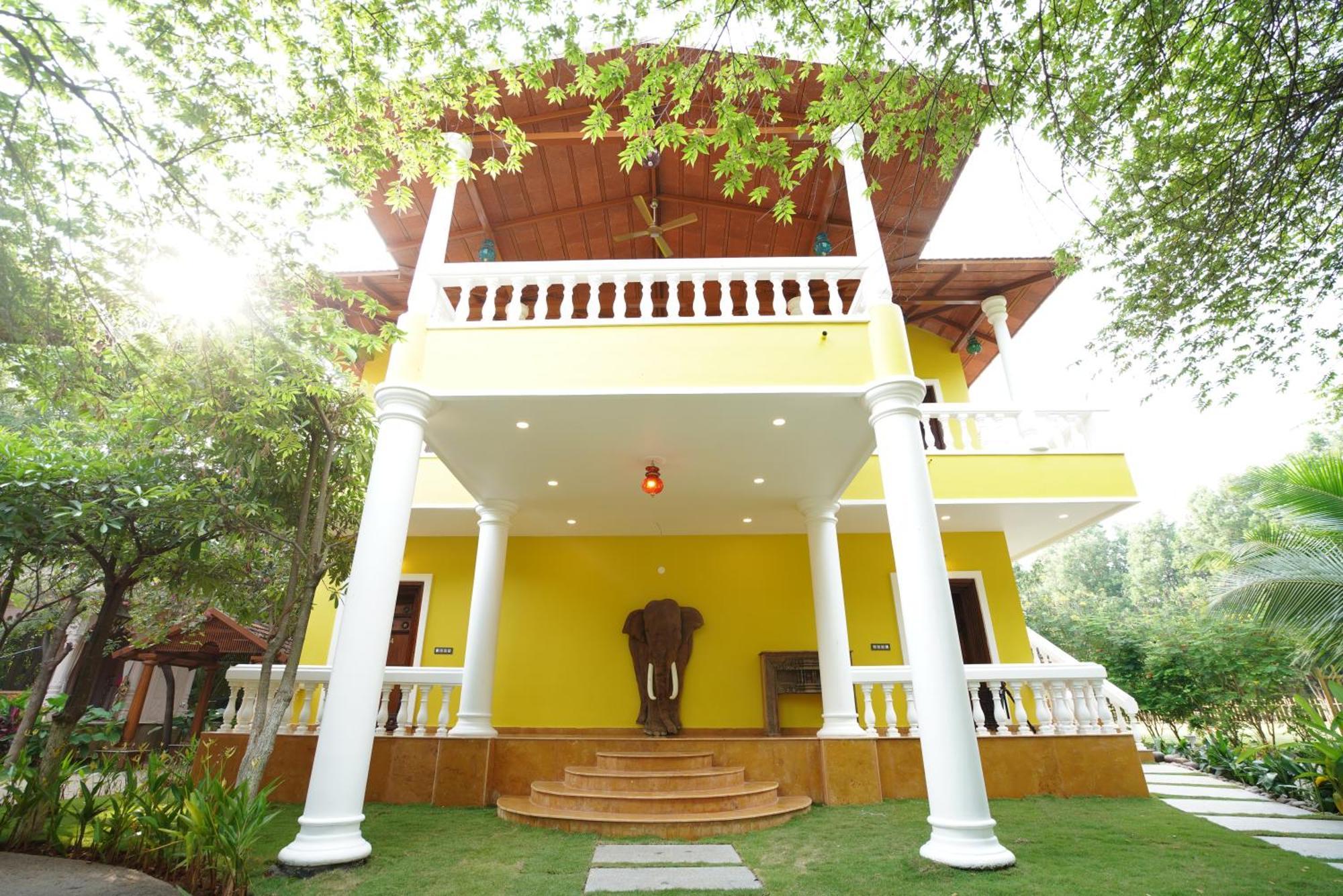 Brown Town Resort & Spa Hajdarabad Zewnętrze zdjęcie